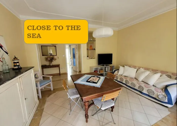 Apartment Stella Marina A Due Passi Dal Mare E Dal Centro Marina Di Carrara