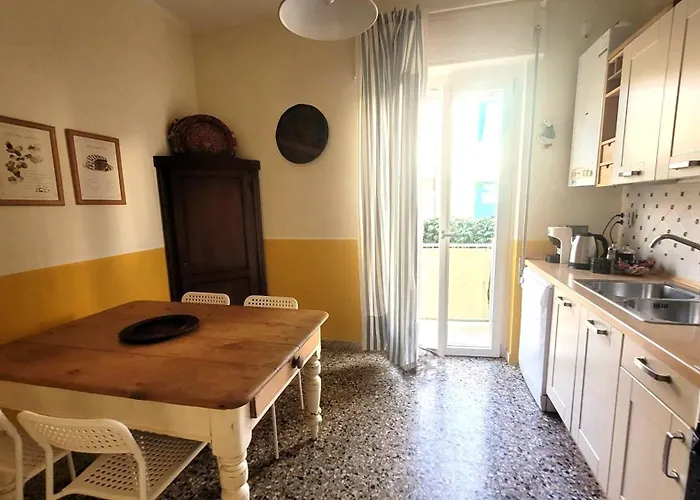 Stella Marina A Due Passi Dal Mare E Dal Centro Apartment Marina Di Carrara